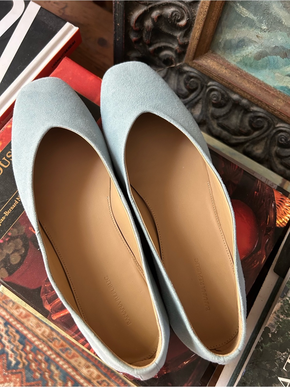 Banana Republic Lovely Light Blue Suede Flats sz 9